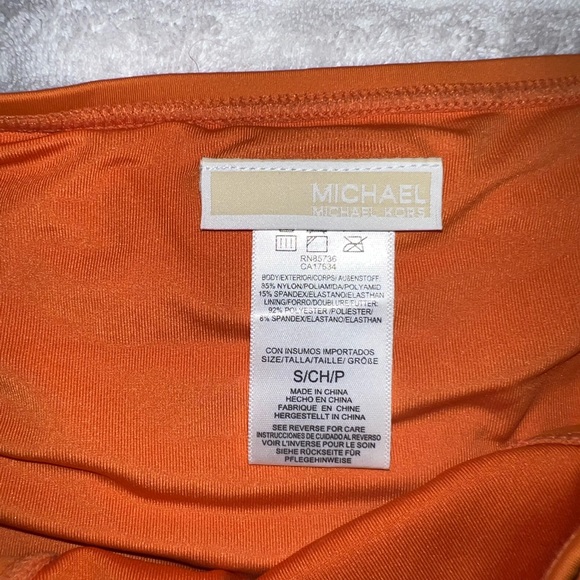 Orange bikini - Picture 2 of 2